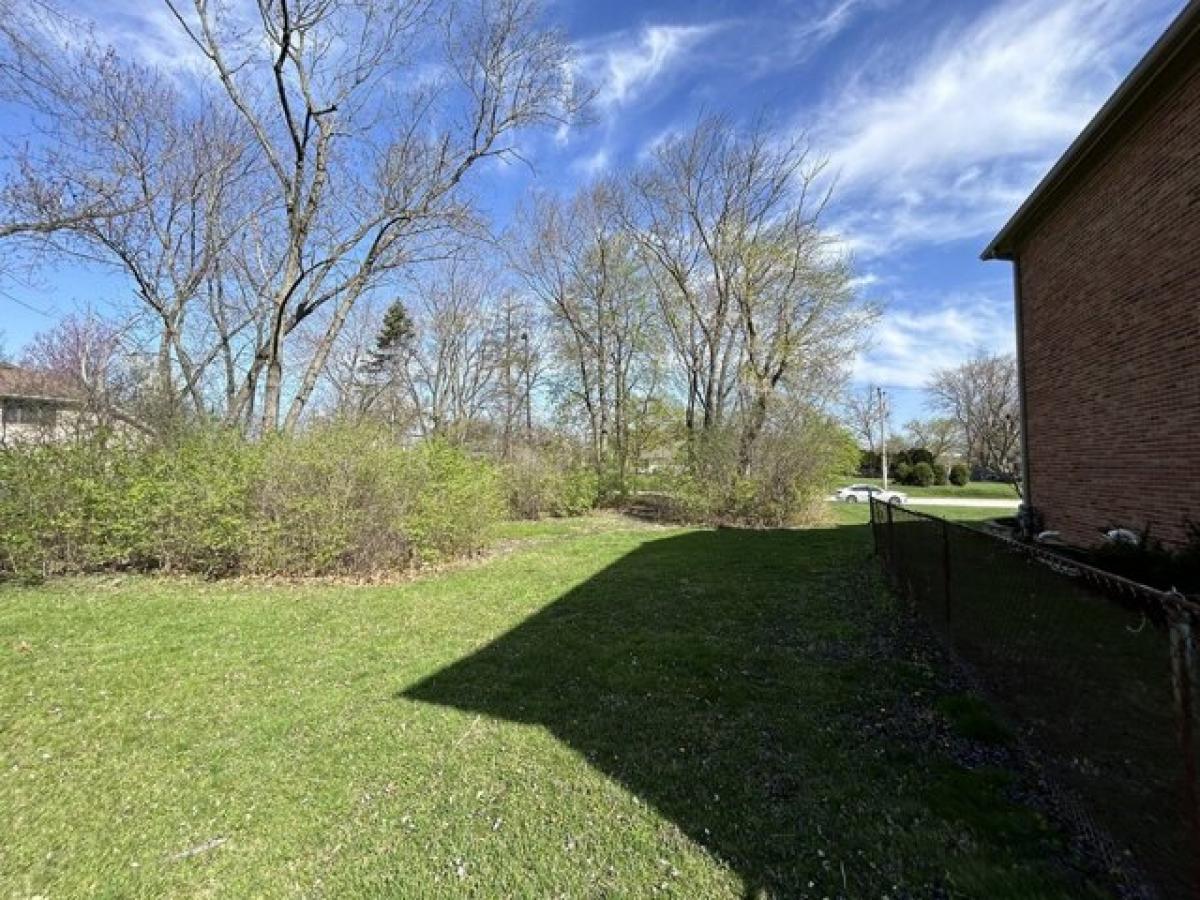 Picture of Residential Land For Sale in Countryside, Illinois, United States