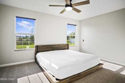 Home For Sale in Grand Ridge, Florida