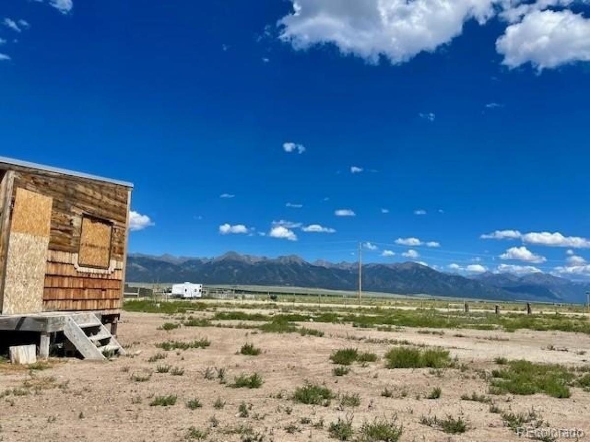 Picture of Home For Sale in Moffat, Colorado, United States