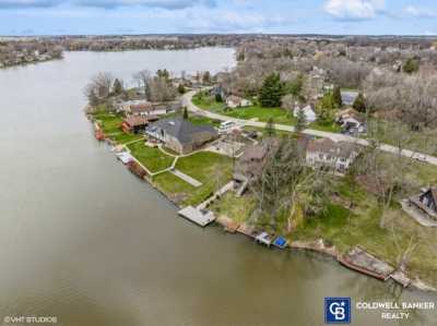 Home For Sale in Poplar Grove, Illinois