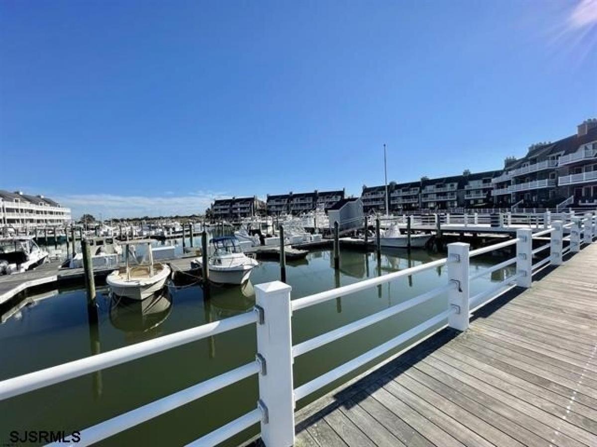 Picture of Home For Sale in Somers Point, New Jersey, United States