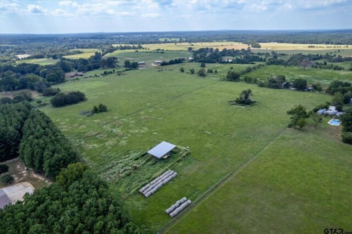 Picture of Residential Land For Sale in Troup, Texas, United States