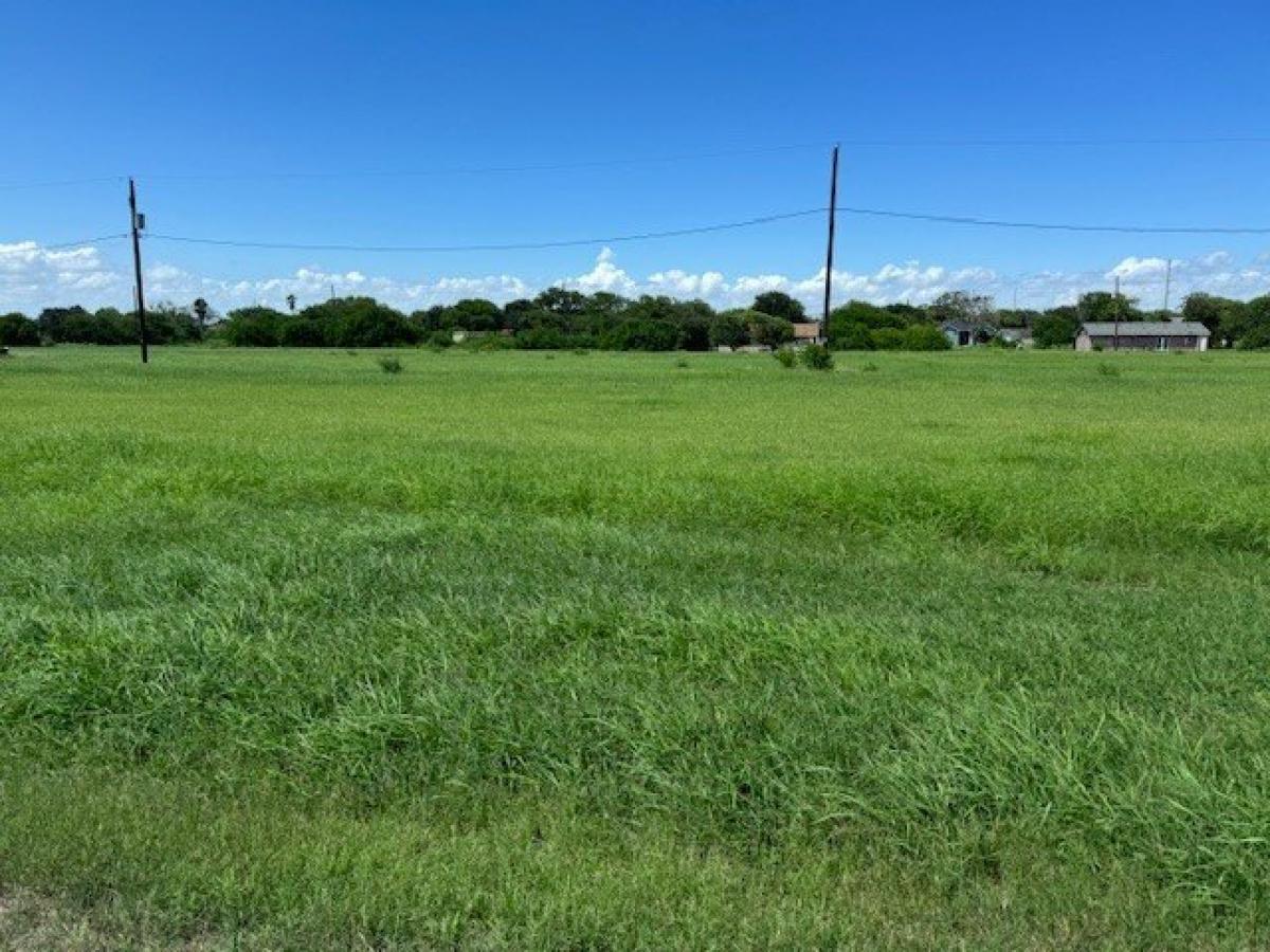 Picture of Residential Land For Sale in Taft, Texas, United States