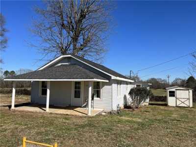 Home For Rent in Seneca, South Carolina