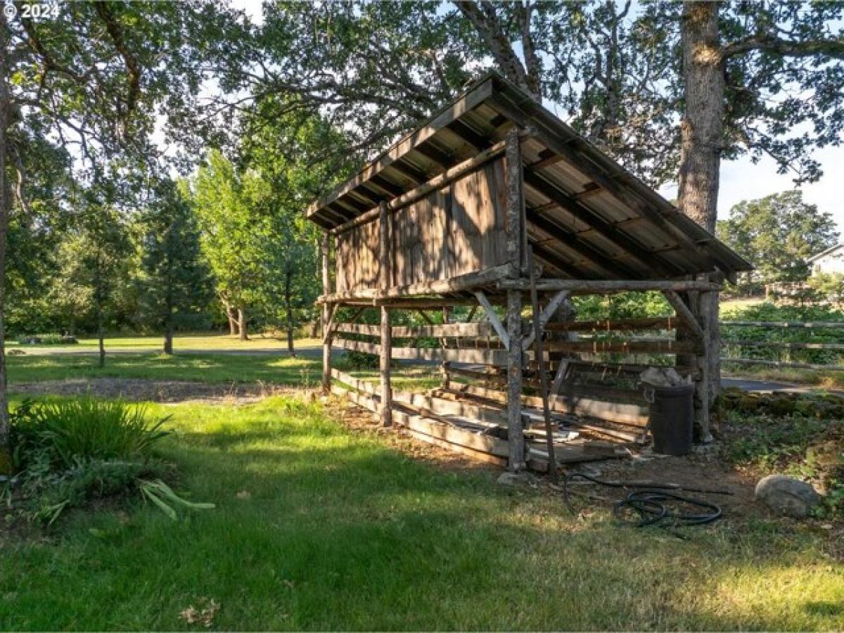 Picture of Home For Sale in Hood River, Oregon, United States