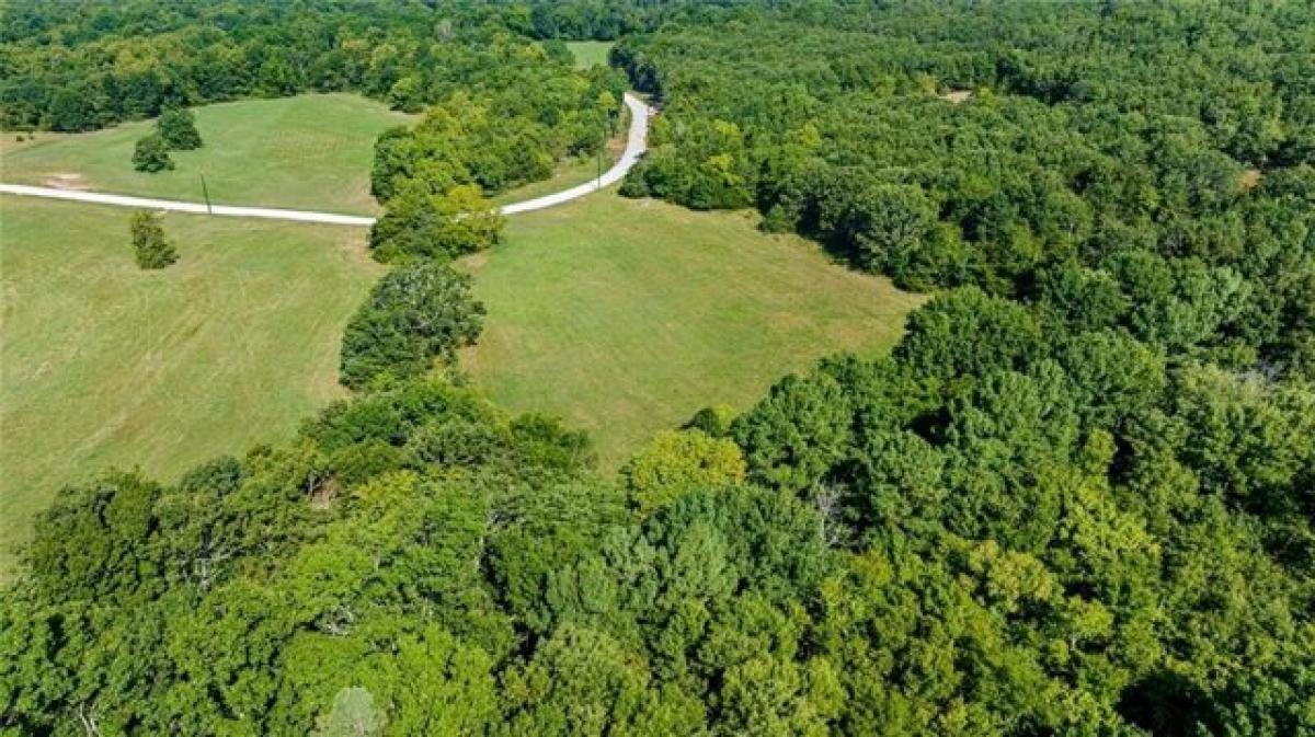 Picture of Residential Land For Sale in Fayetteville, Arkansas, United States