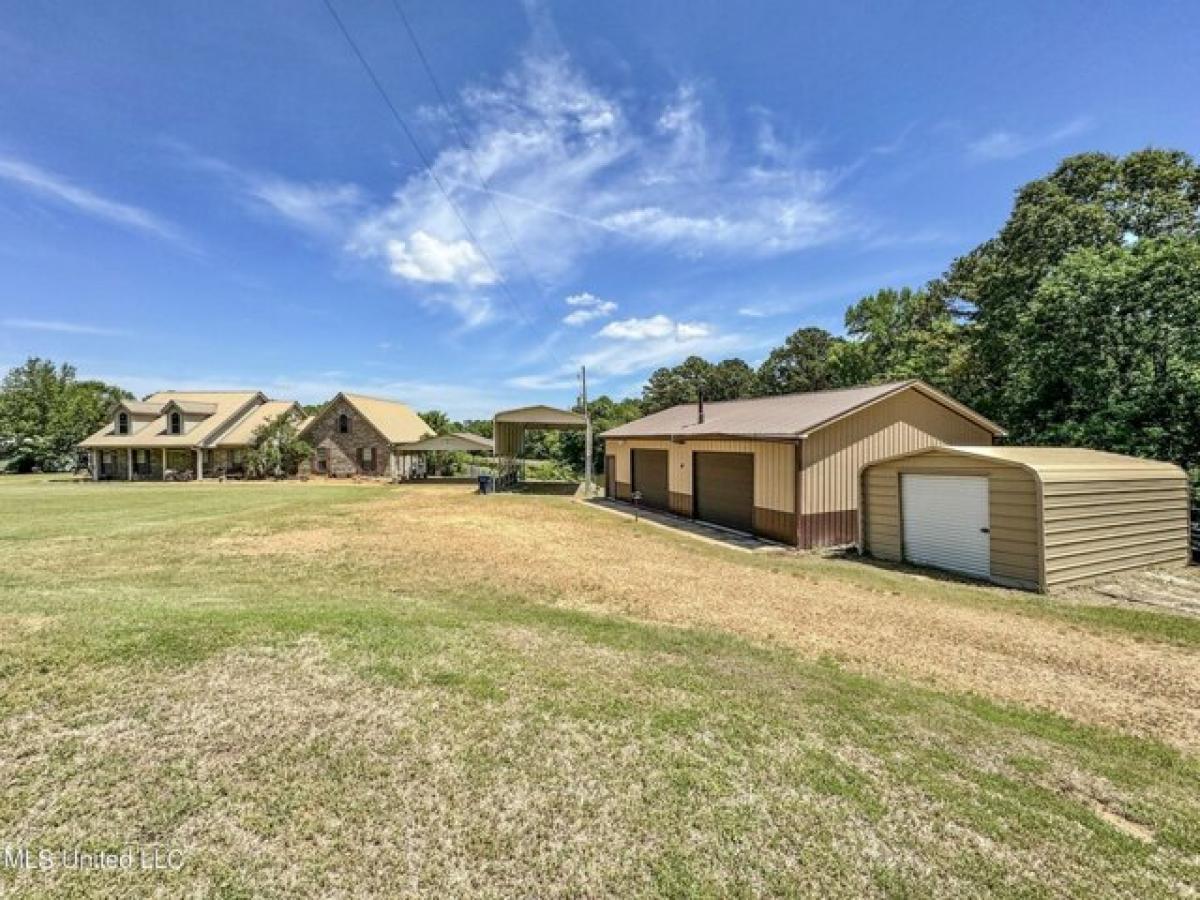 Picture of Home For Sale in Pope, Mississippi, United States