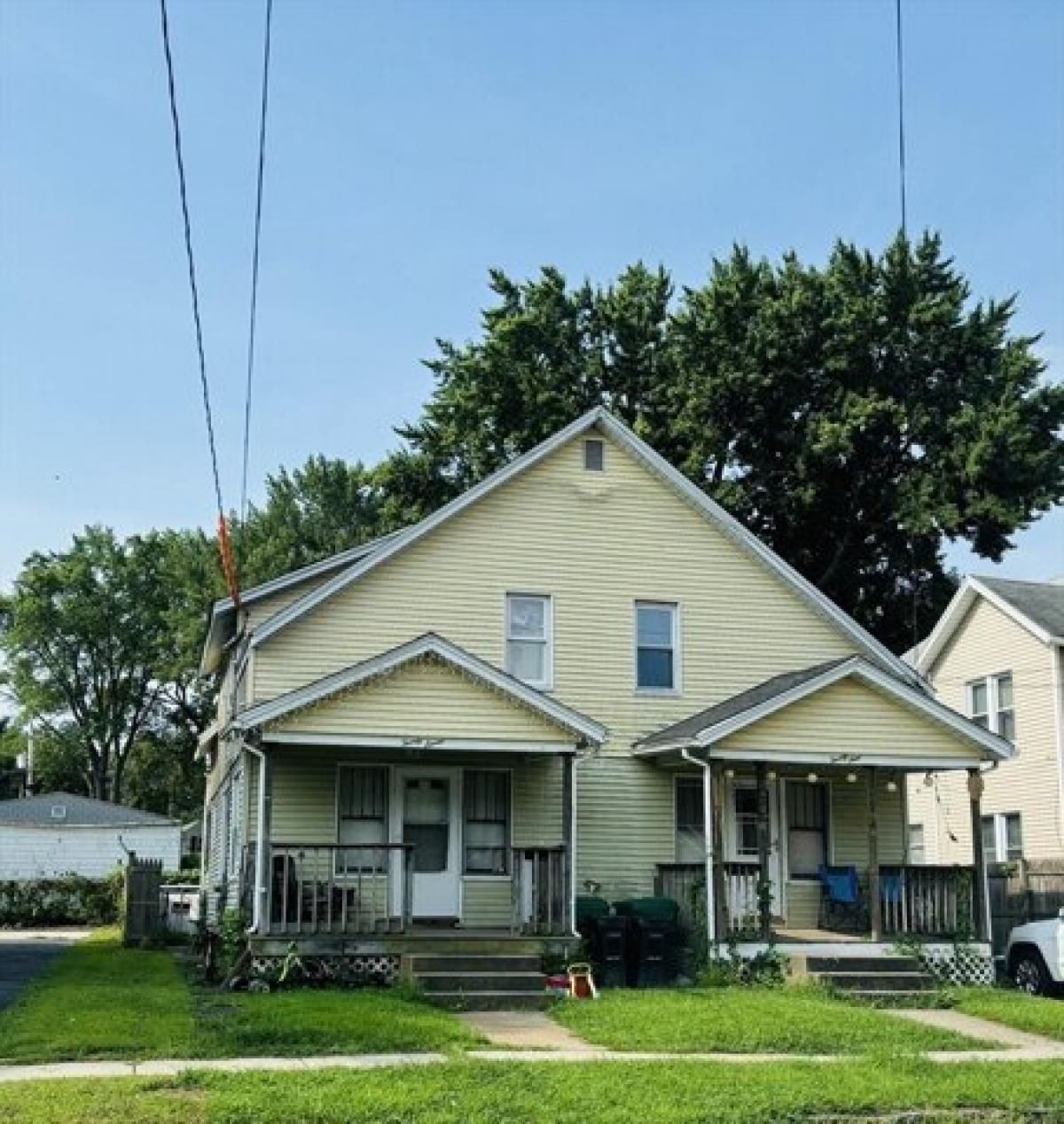 Picture of Home For Sale in Chicopee, Massachusetts, United States