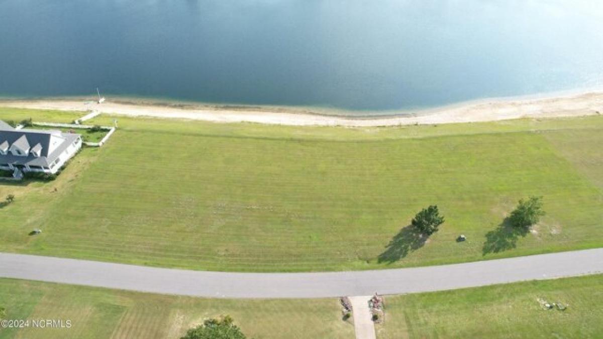 Picture of Residential Land For Sale in Edenton, North Carolina, United States