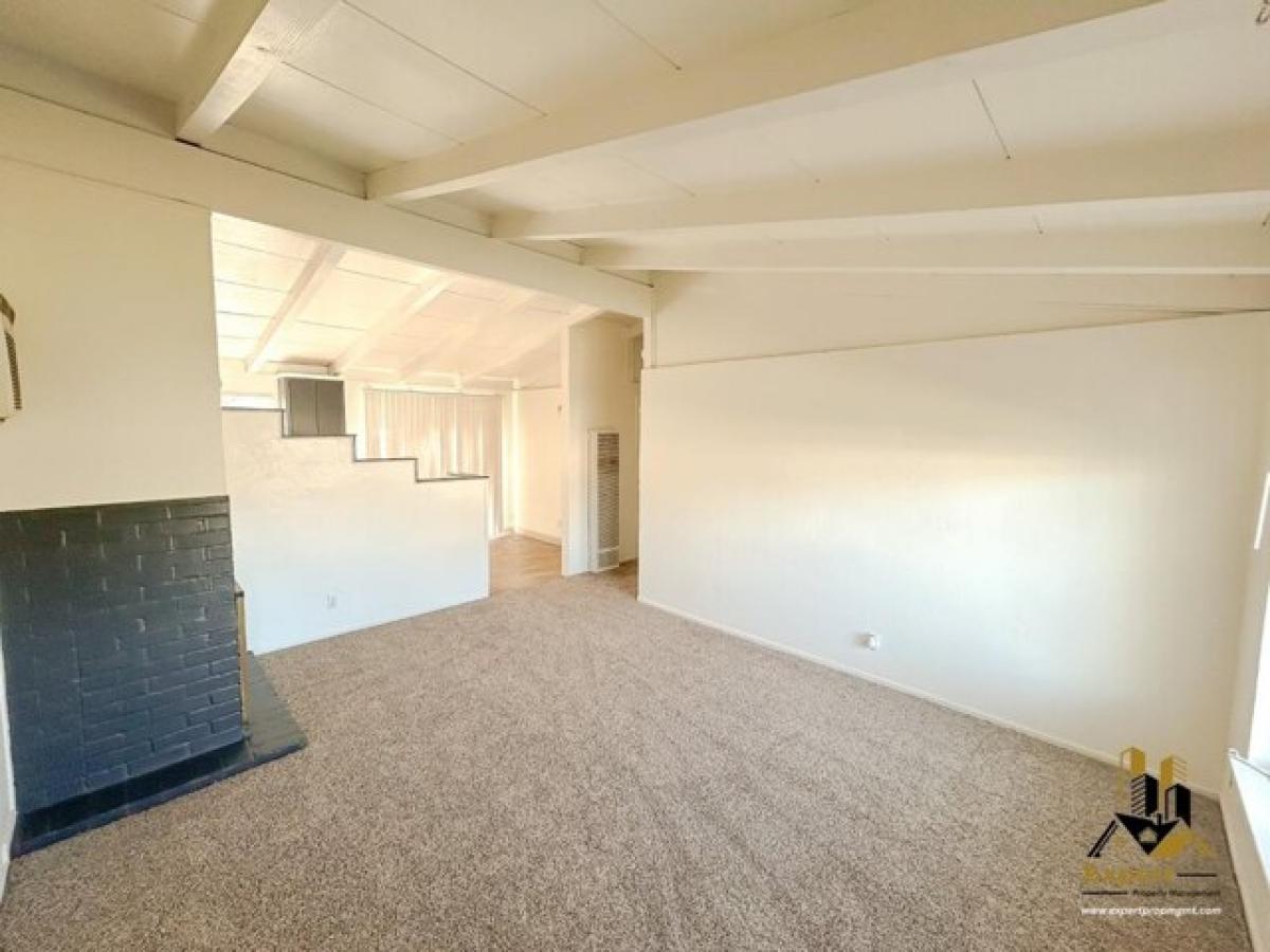 Picture of Home For Rent in North Highlands, California, United States