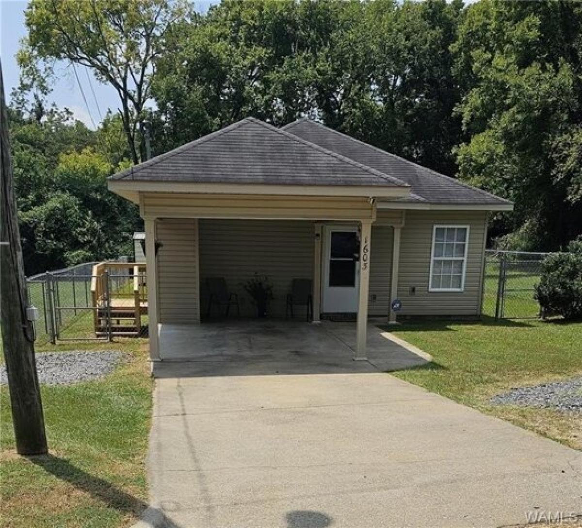 Picture of Home For Sale in Northport, Alabama, United States