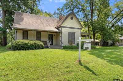 Home For Sale in Mount Vernon, Texas