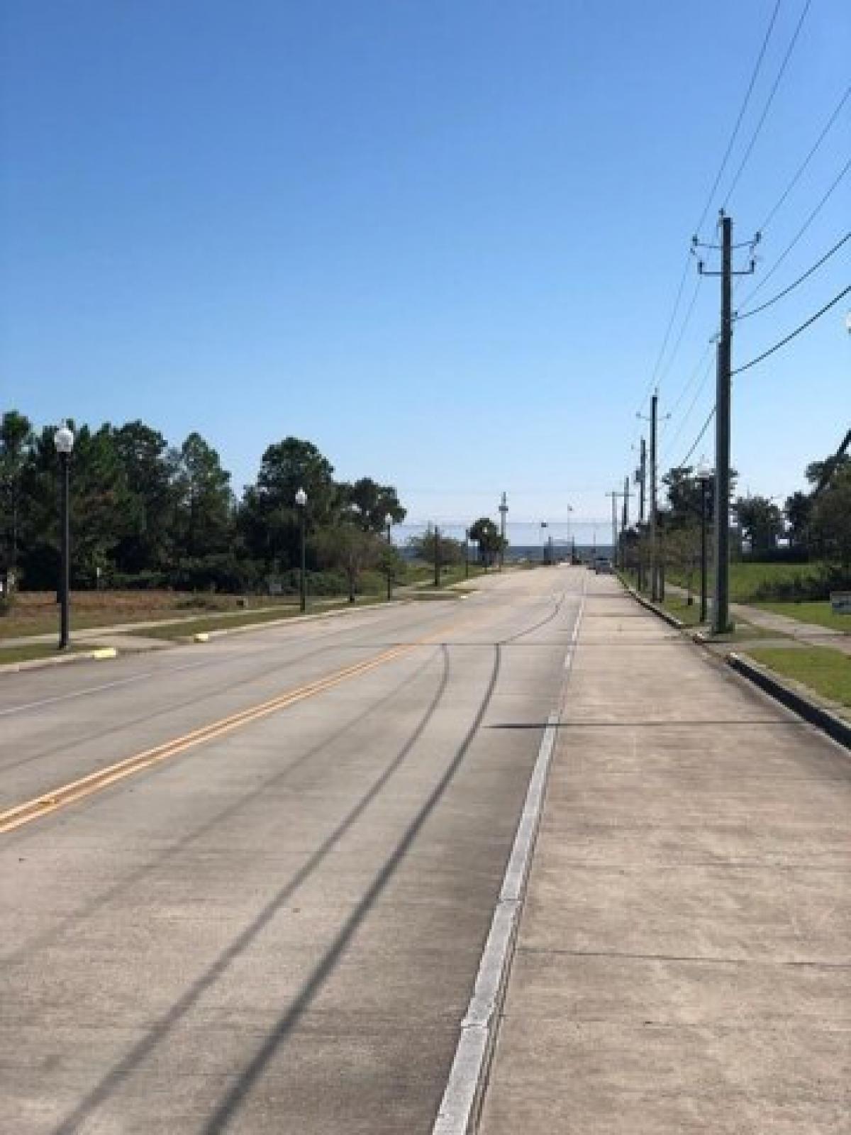 Picture of Residential Land For Sale in Waveland, Mississippi, United States