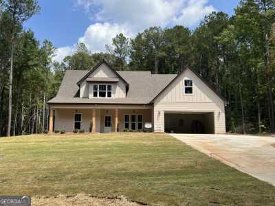 Home For Sale in Grantville, Georgia