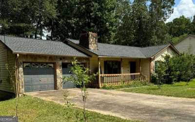 Home For Sale in Lithia Springs, Georgia