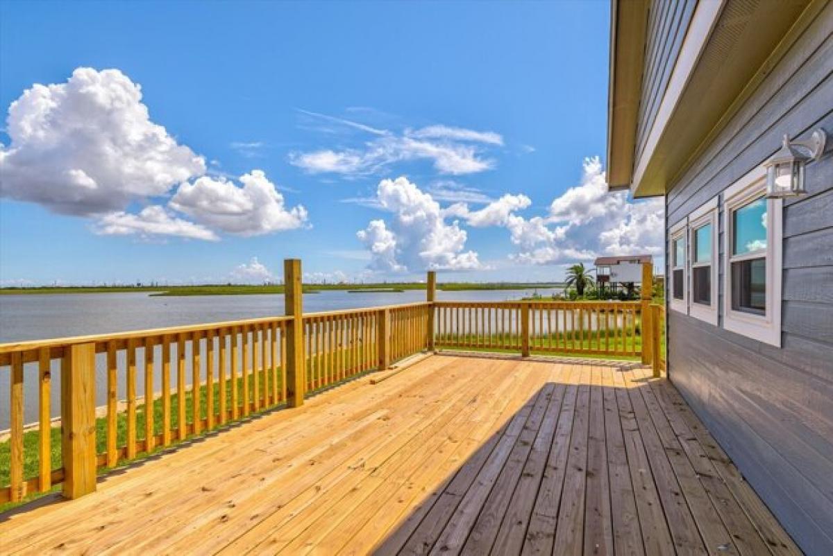 Picture of Home For Sale in Hitchcock, Texas, United States