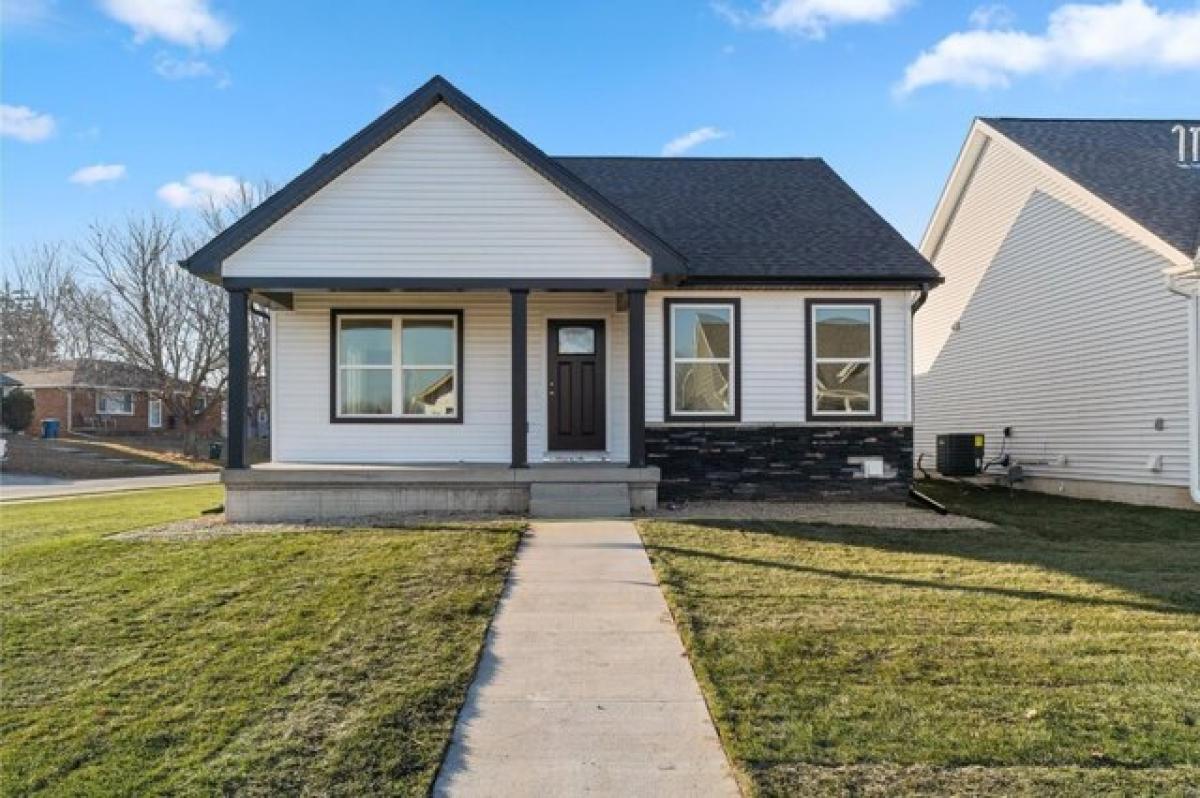 Picture of Home For Sale in Waterloo, Iowa, United States