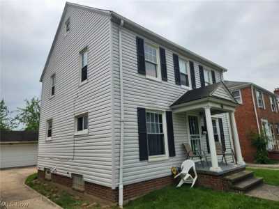 Home For Sale in Bedford, Ohio