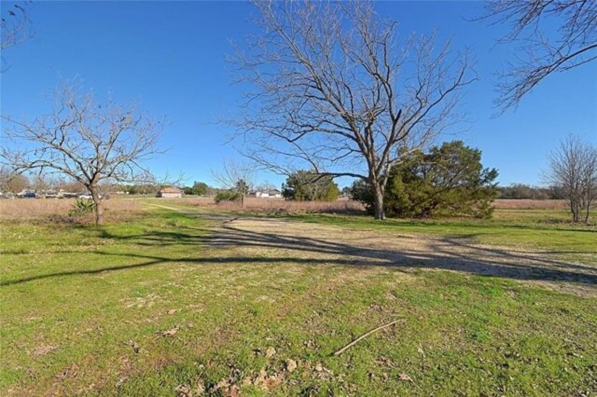 Picture of Residential Land For Sale in Georgetown, Texas, United States