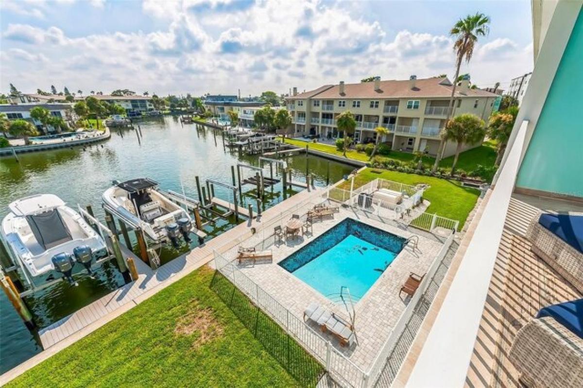 Picture of Home For Sale in Treasure Island, Florida, United States