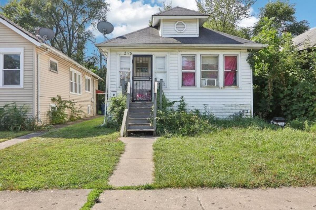 Picture of Home For Sale in Harvey, Illinois, United States