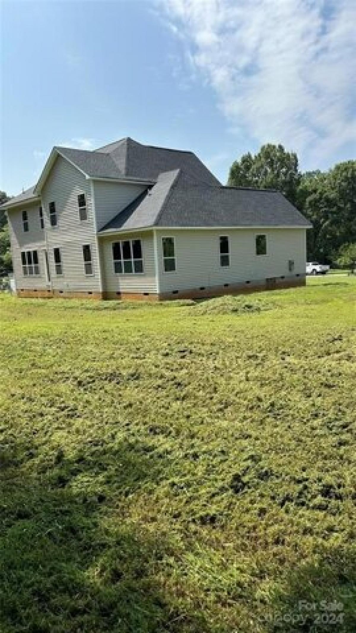 Picture of Home For Sale in Mint Hill, North Carolina, United States