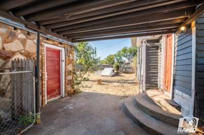 Home For Sale in Bronte, Texas