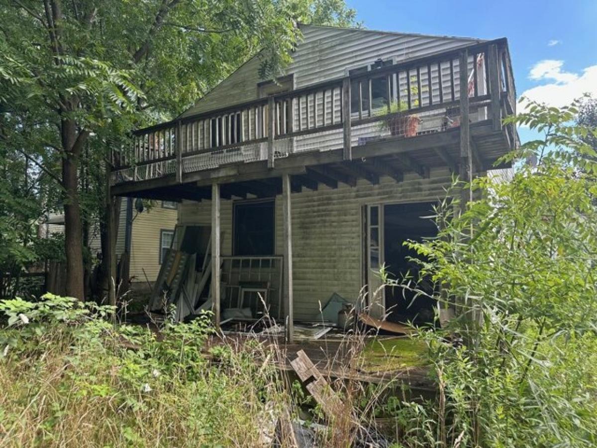 Picture of Home For Sale in Colchester, Connecticut, United States