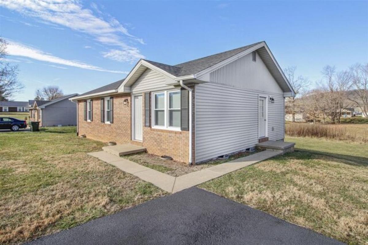 Picture of Home For Sale in Horse Cave, Kentucky, United States