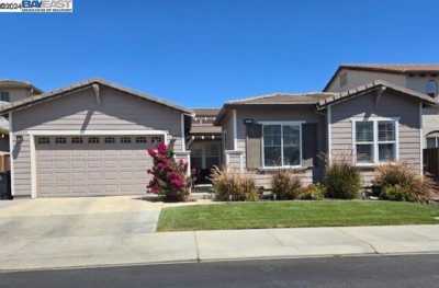 Home For Sale in Discovery Bay, California