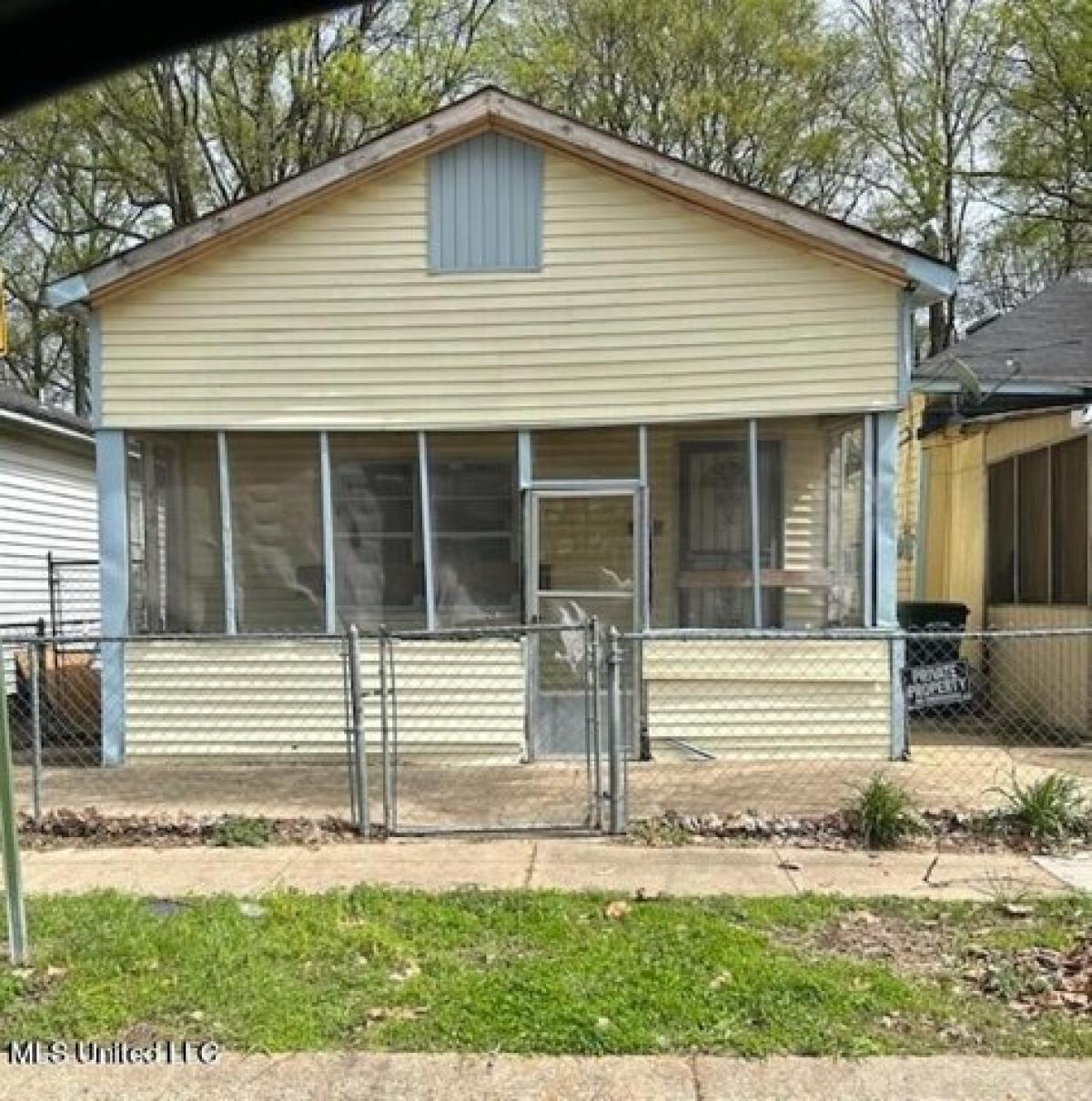 Picture of Home For Sale in Greenwood, Mississippi, United States