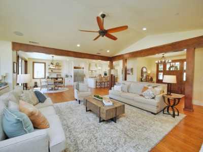 Home For Sale in Somerset, California