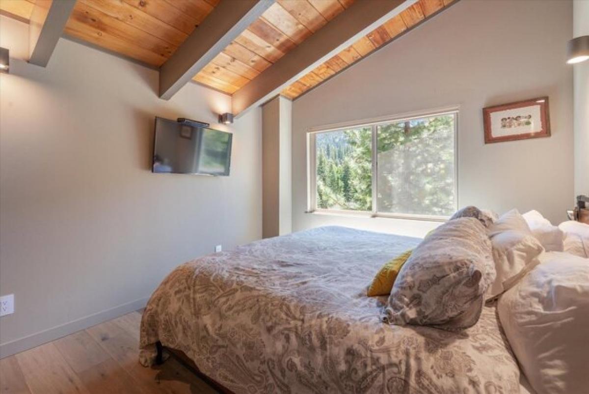 Picture of Home For Sale in Alpine Meadows, California, United States