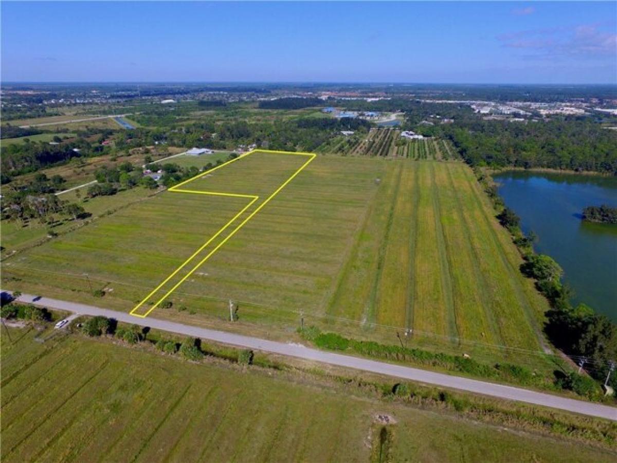 Picture of Residential Land For Sale in Vero Beach, Florida, United States