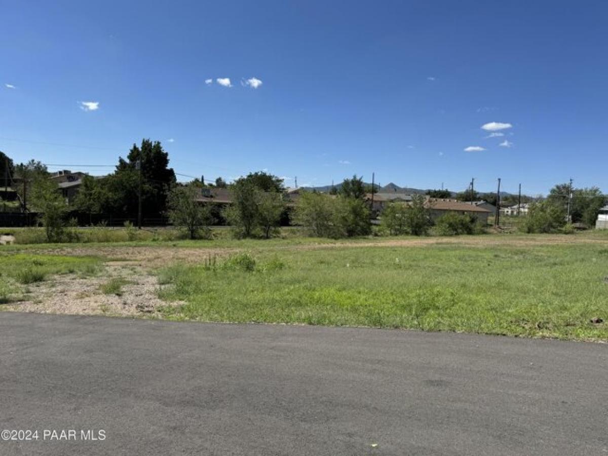 Picture of Residential Land For Sale in Prescott Valley, Arizona, United States