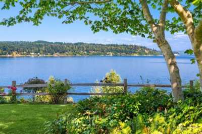 Home For Sale in Suquamish, Washington