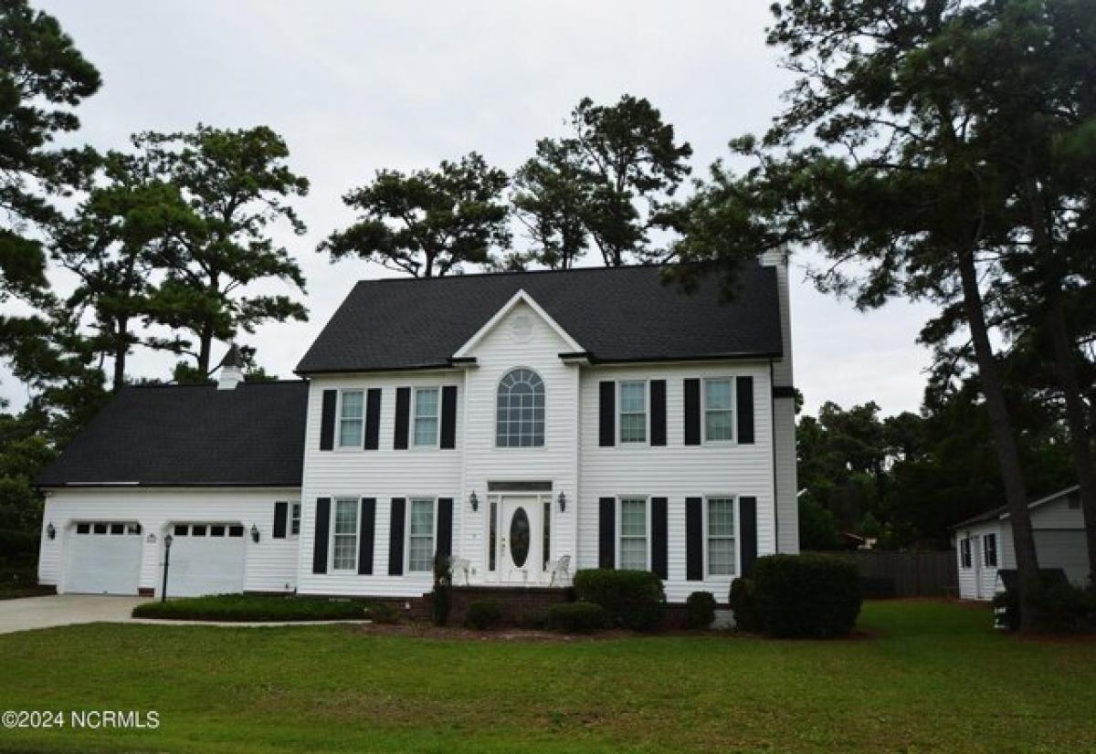 Picture of Home For Sale in Newport, North Carolina, United States