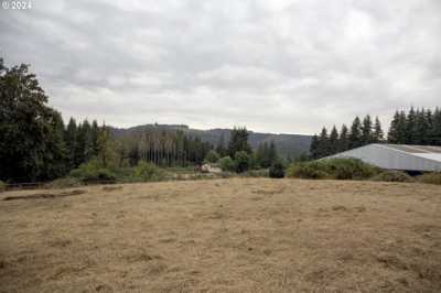 Home For Sale in Scotts Mills, Oregon