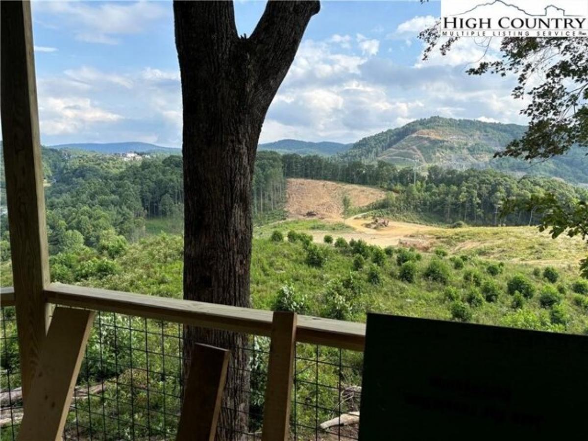 Picture of Home For Sale in Boone, North Carolina, United States