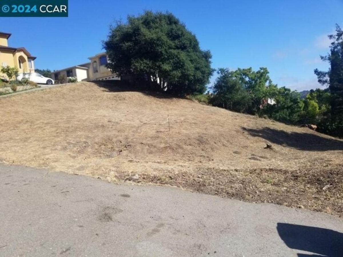 Picture of Residential Land For Sale in Pinole, California, United States