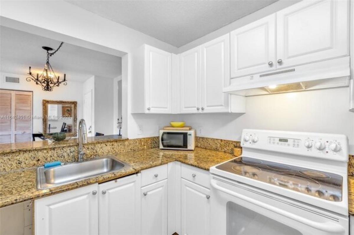 Picture of Home For Sale in Dania Beach, Florida, United States