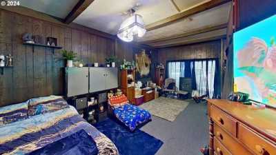 Home For Sale in Myrtle Creek, Oregon