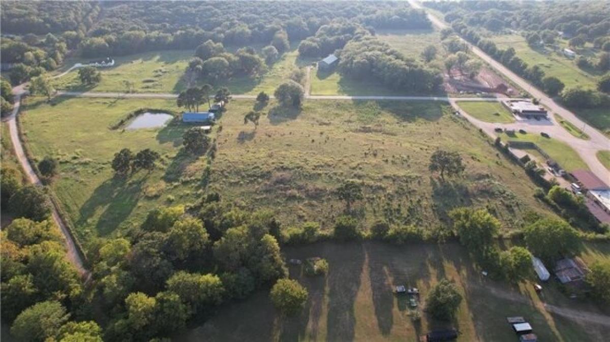 Picture of Residential Land For Sale in Prairie Grove, Arkansas, United States