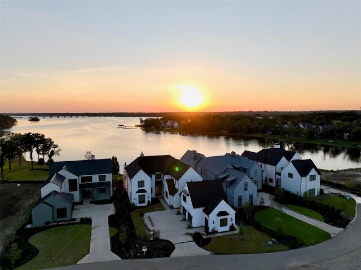 Picture of Home For Sale in Malakoff, Texas, United States