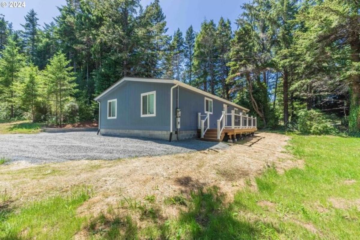 Picture of Home For Sale in Bandon, Oregon, United States