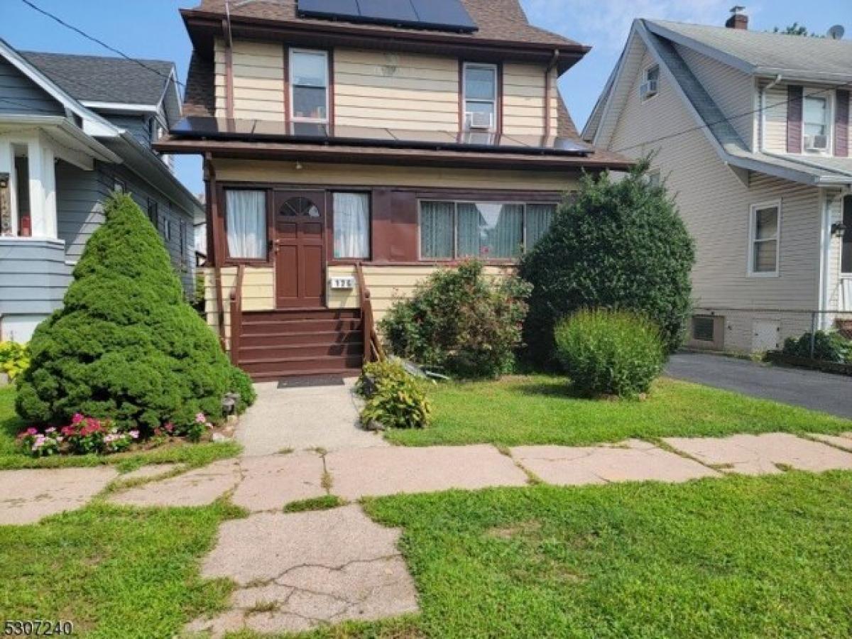 Picture of Home For Rent in Clifton, New Jersey, United States