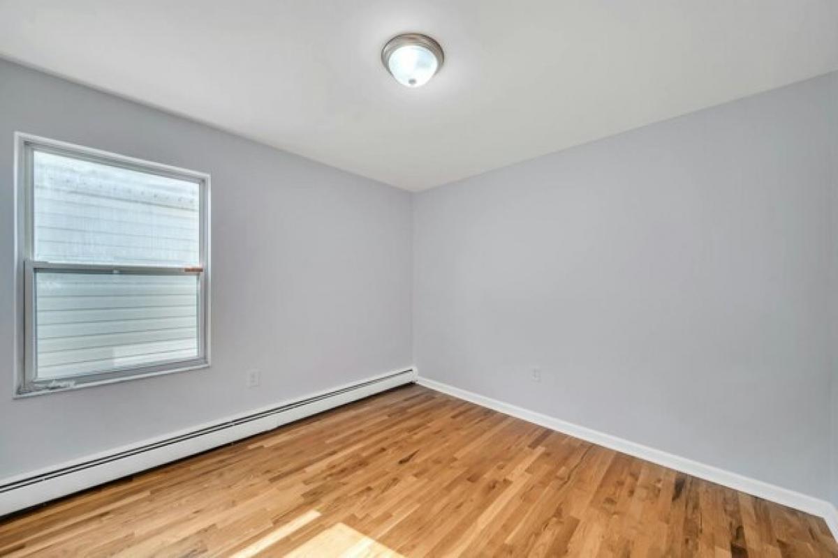 Picture of Home For Rent in West New York, New Jersey, United States