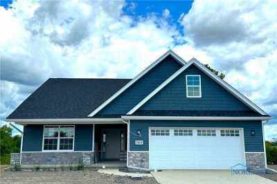 Home For Sale in Monclova, Ohio