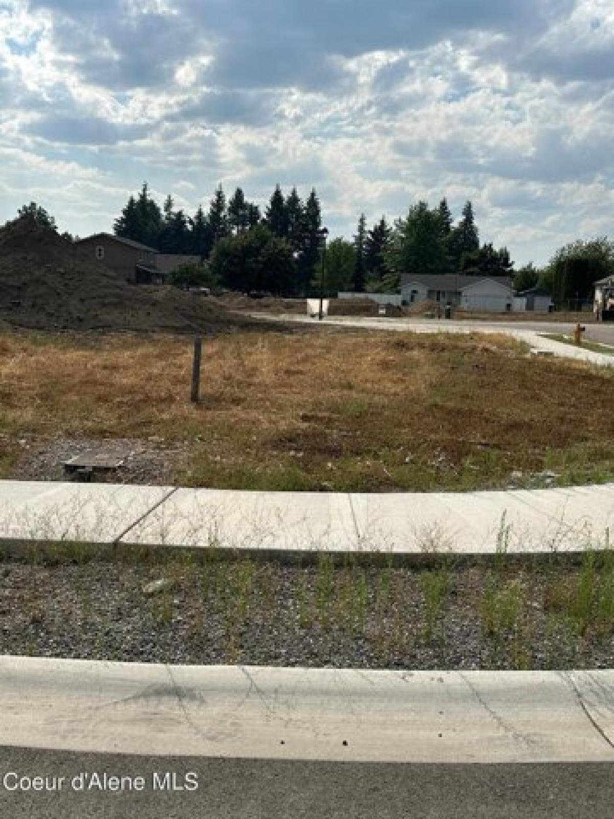 Picture of Residential Land For Sale in Hayden, Idaho, United States