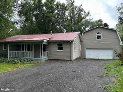 Home For Sale in Delta, Pennsylvania